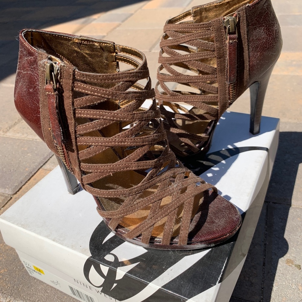 Shoes - Picture 2 of 3